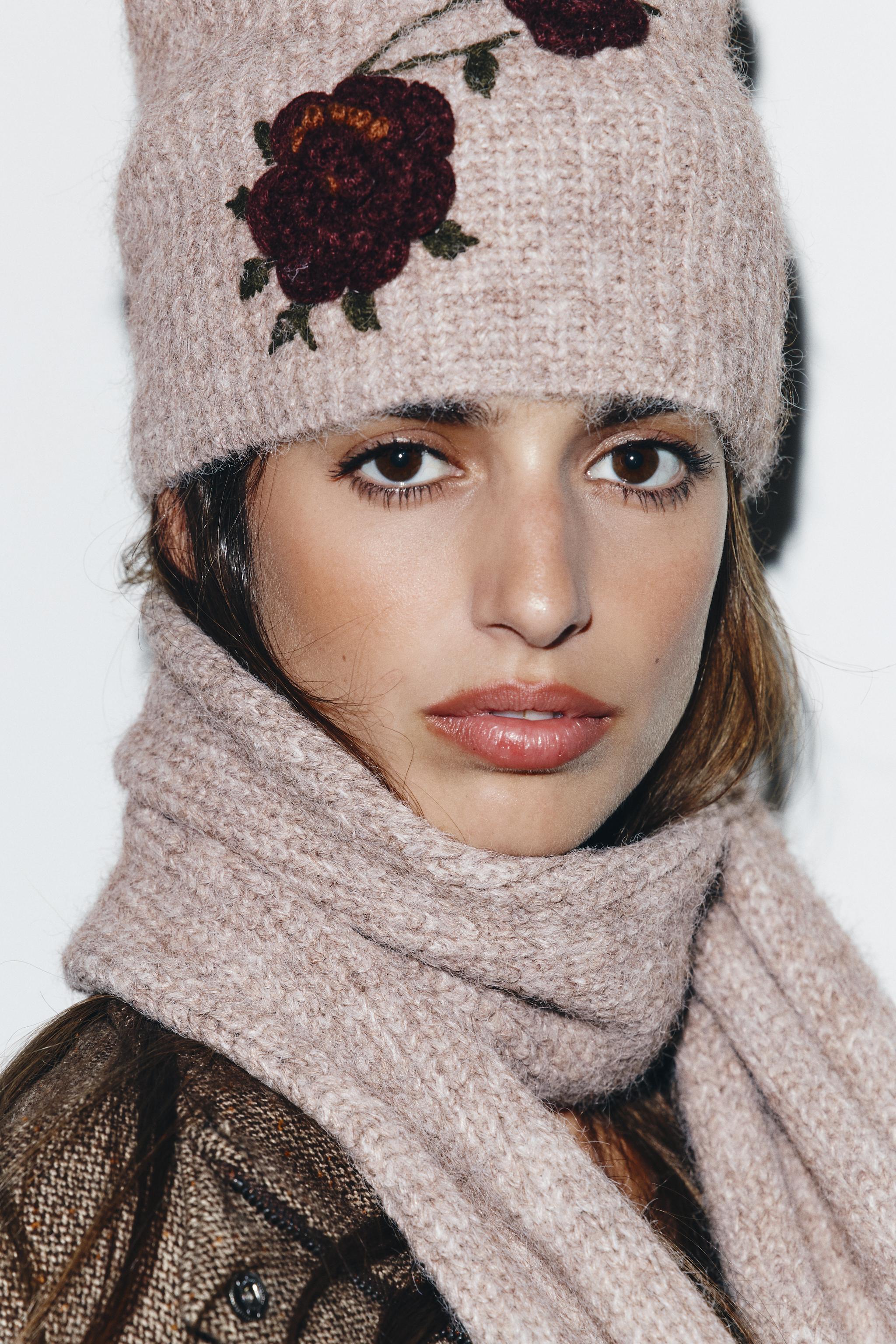 BEANIE KNIT HAT WITH EMBROIDERED FLOWERS